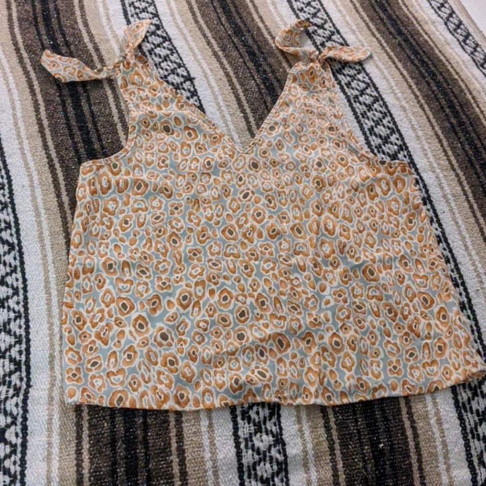 NWOT. Karlie Top
